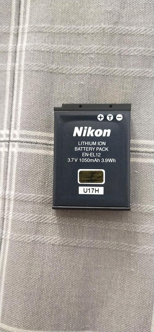 尼康d3200电池在哪