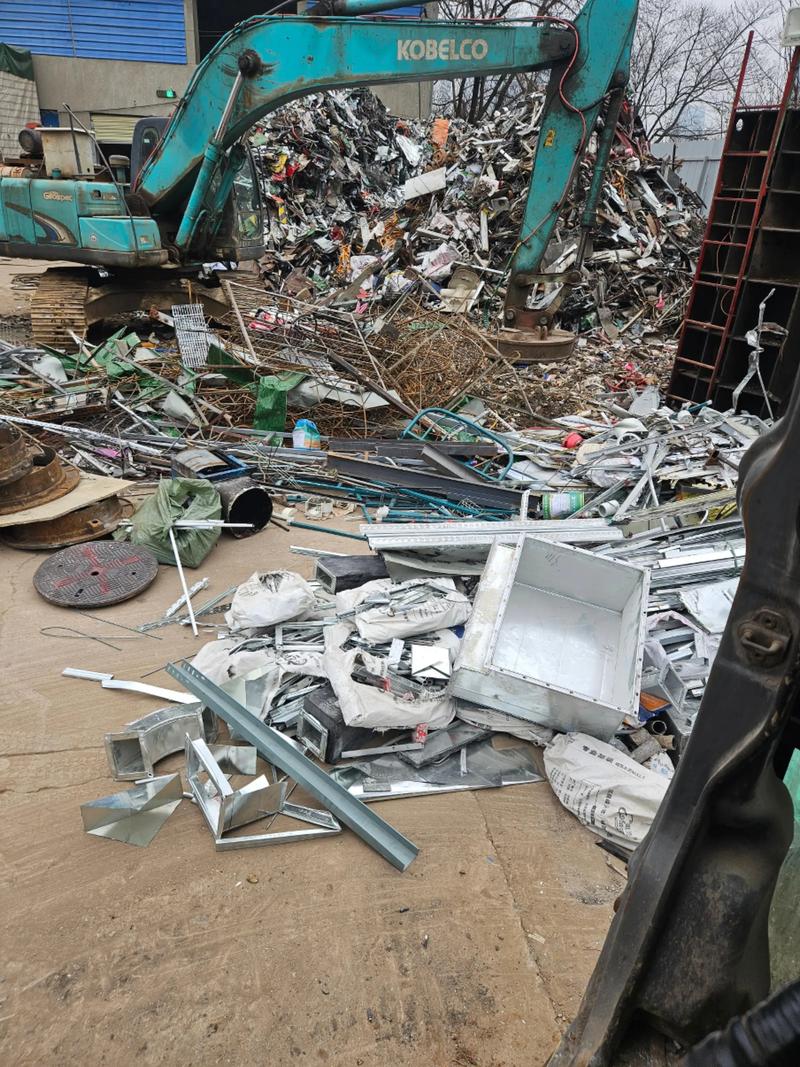 那里工程有废铁出售