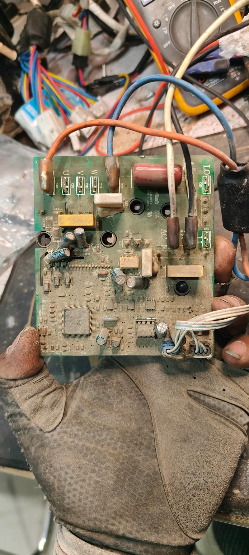 大金变频挂机u4故障维修方法