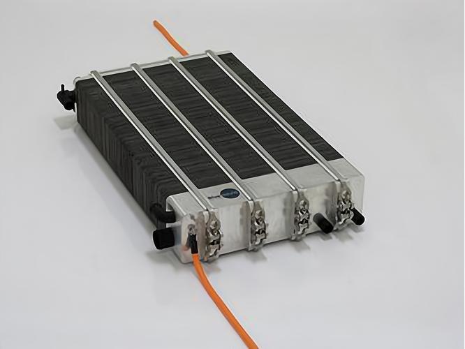 以甲醇为燃料的新型电池