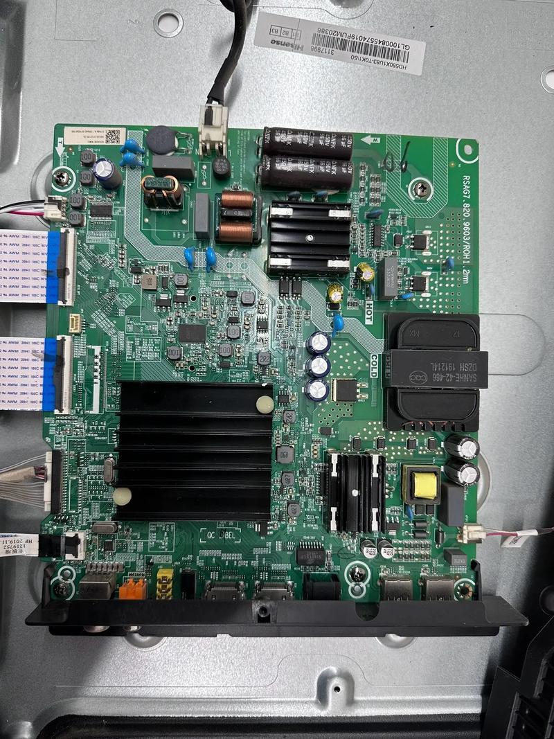 海信42k1800不开机故障