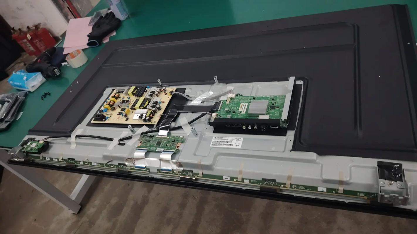 长虹led32568灰屏故障