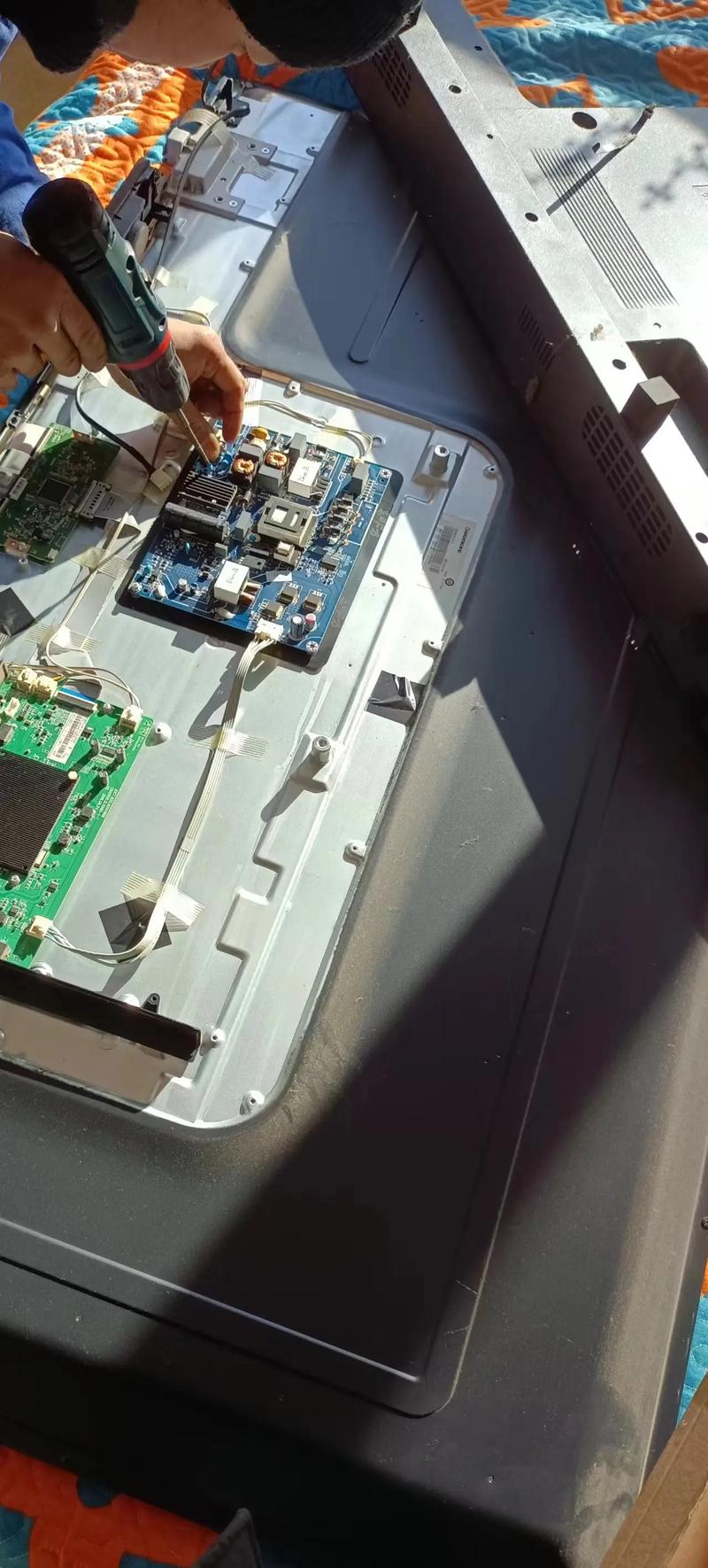 LT26630长虹不开机故障