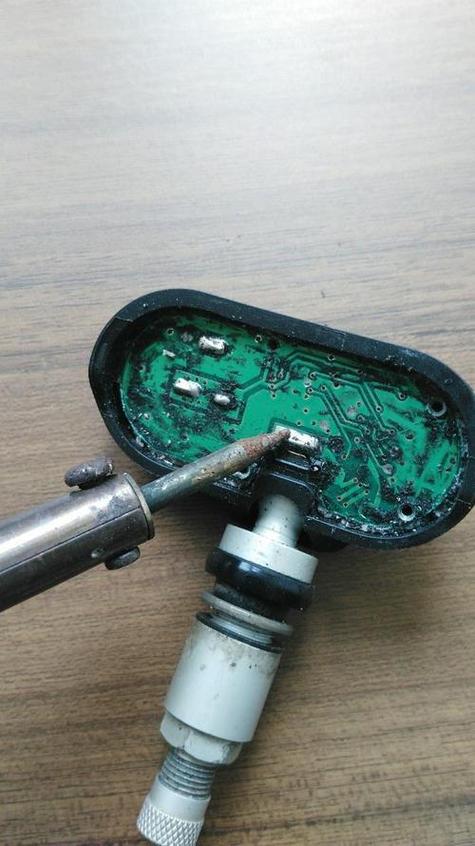 铁将军胎压监测电池更换