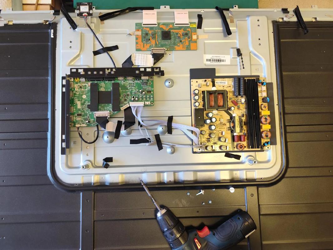led电视黑屏有声音故障维修