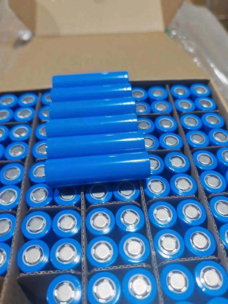 比18650大的锂电池